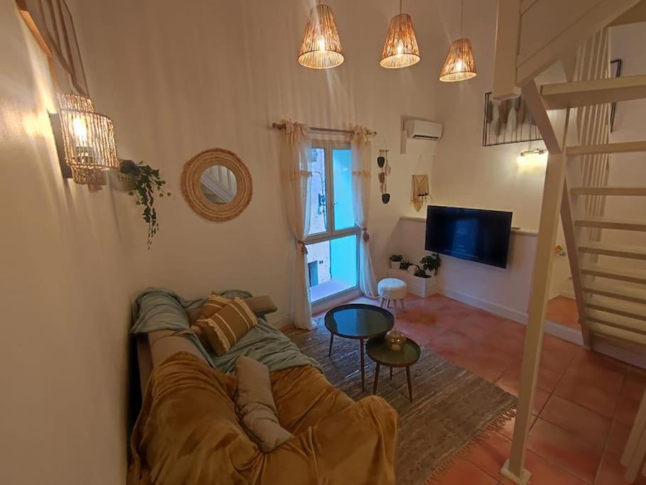 Appartement Cosy 2/4 Personnes La Roquebrussanne Eksteriør bilde